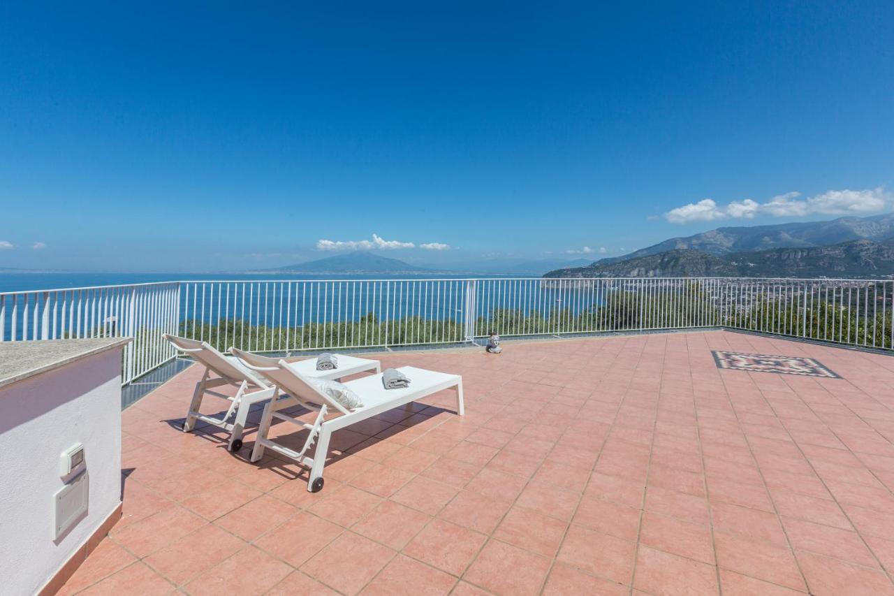 La Terrazza Sul Golfo Villa Sorrento Exteriör bild