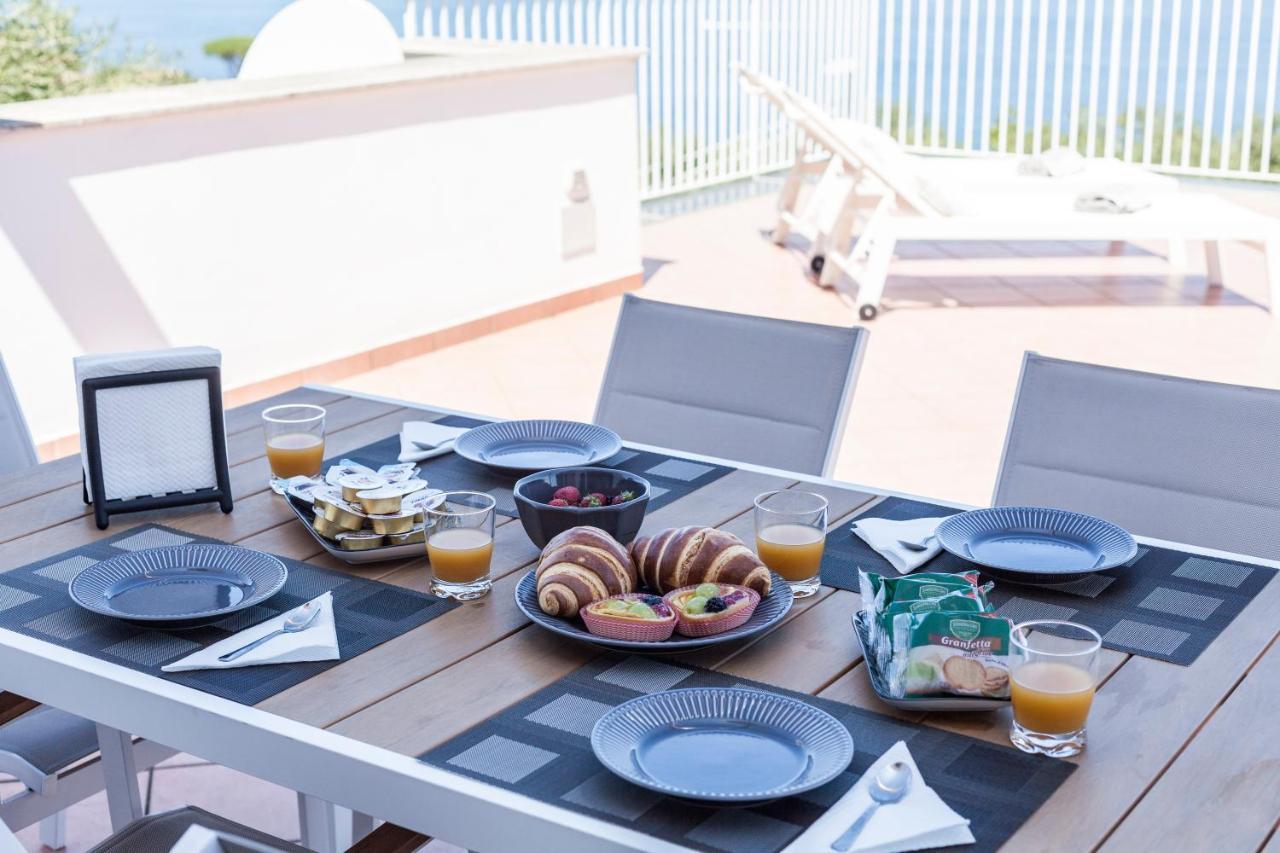 La Terrazza Sul Golfo Villa Sorrento Exteriör bild